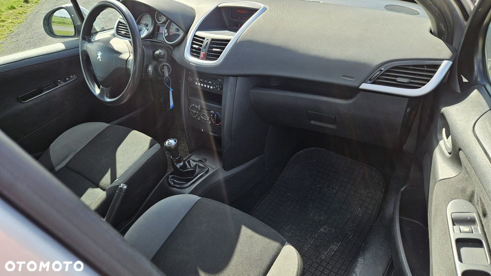 Peugeot 207 - 4