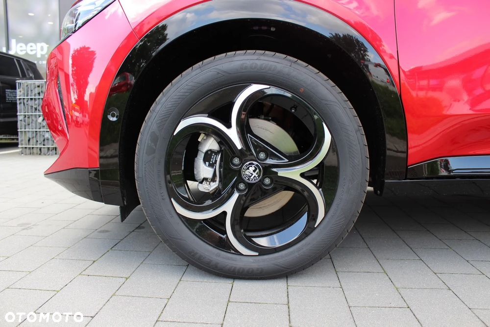 Alfa Romeo Junior 1.2 mHEV Ibrida eDCT - 10