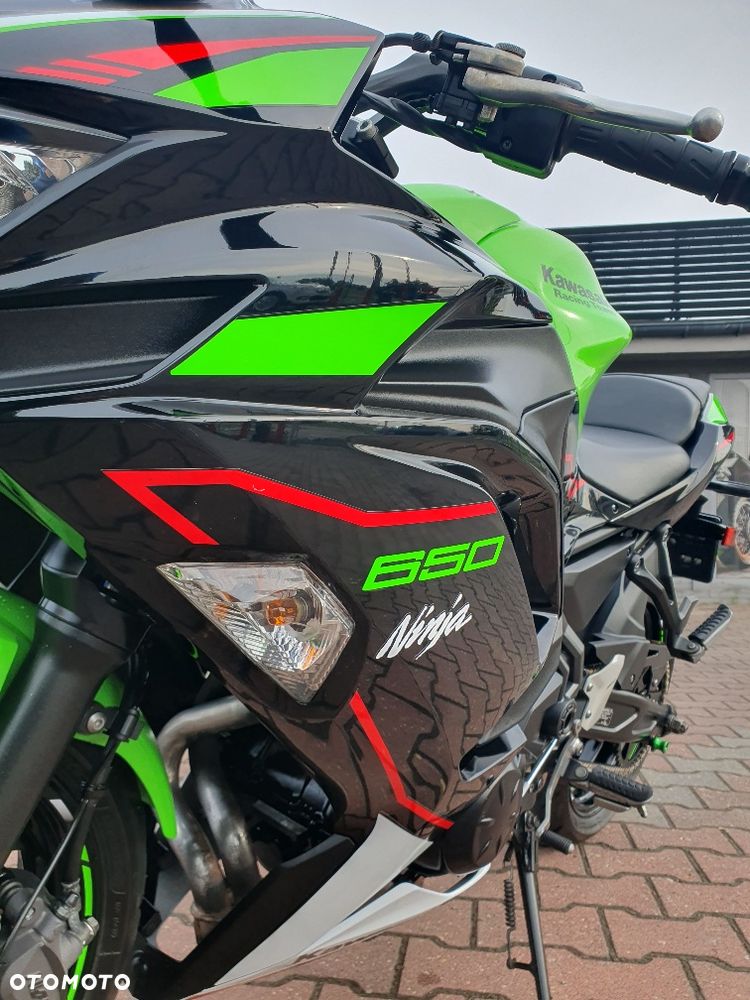 Kawasaki Ninja - 25