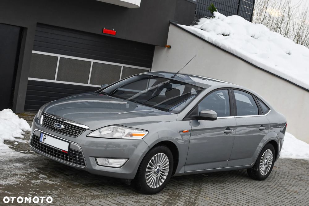 Ford Mondeo 2.0 Ghia - 2