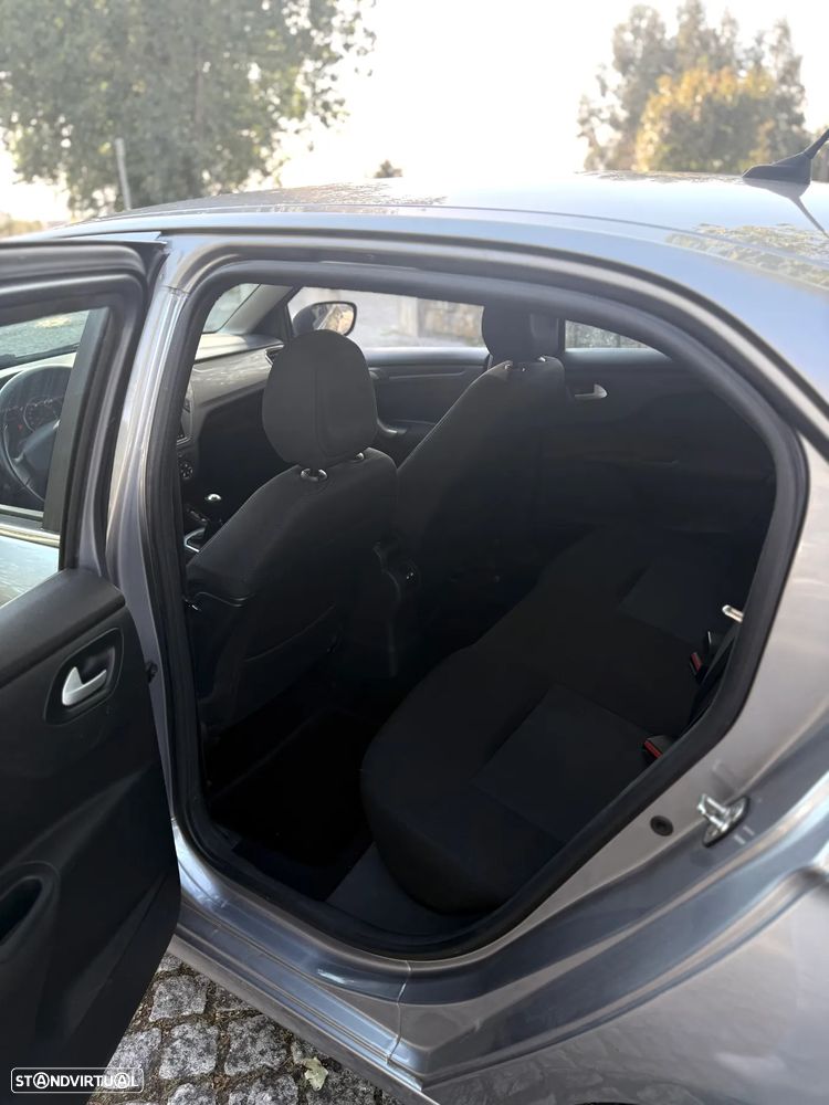 Citroën C-Elysée 1.2 PureTech Shine - 27