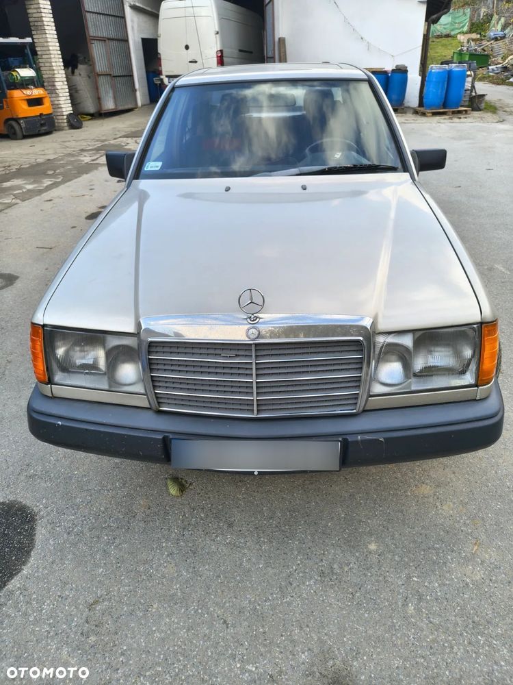 Mercedes-Benz W124 (1984-1993) - 1
