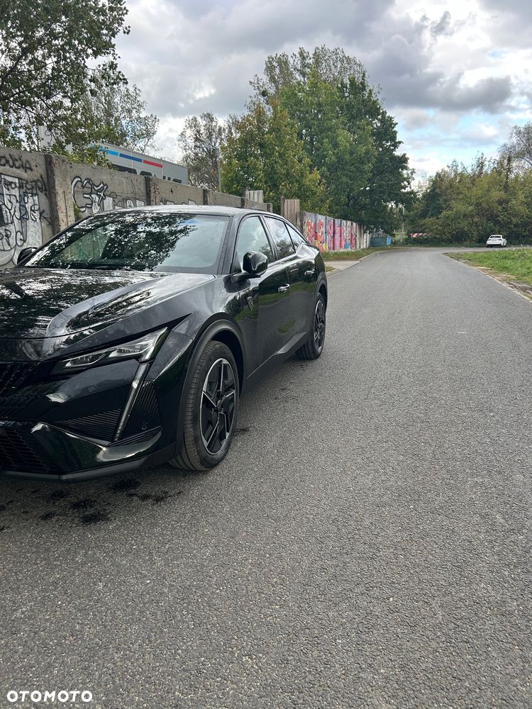 Peugeot 408 - 5