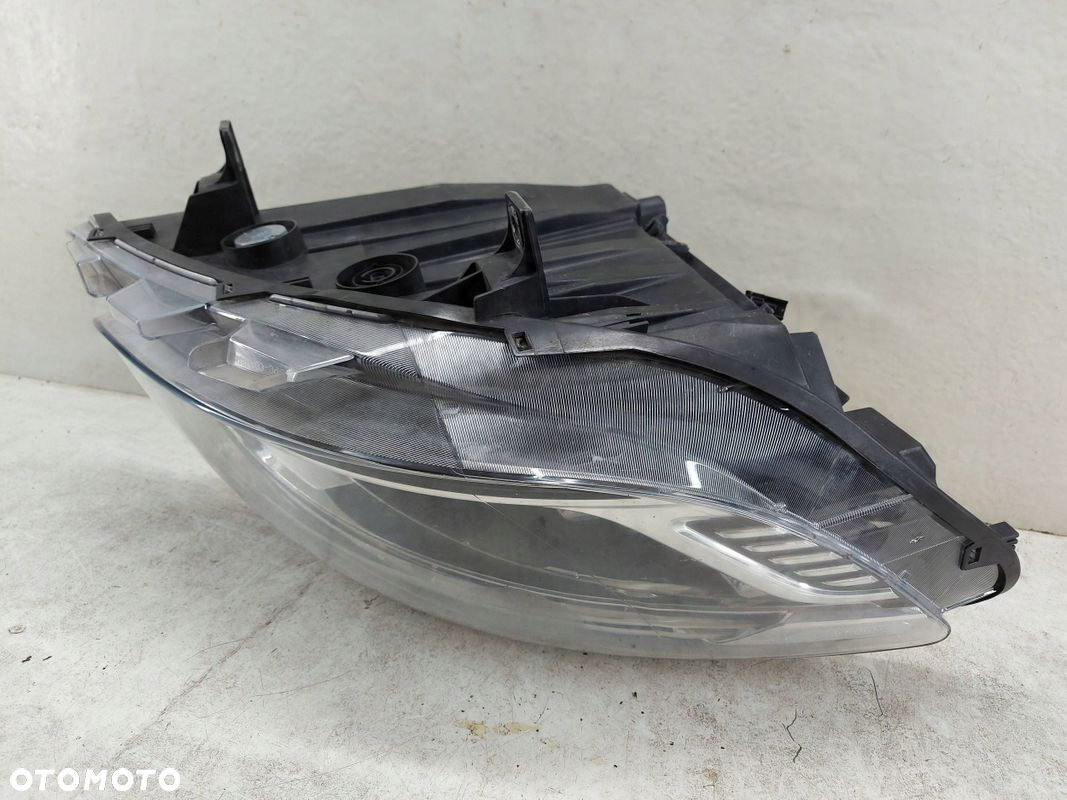 Mercedes Sprinter 907 W907 W910 18- Prawa Lampa przednia przód reflektor - 13