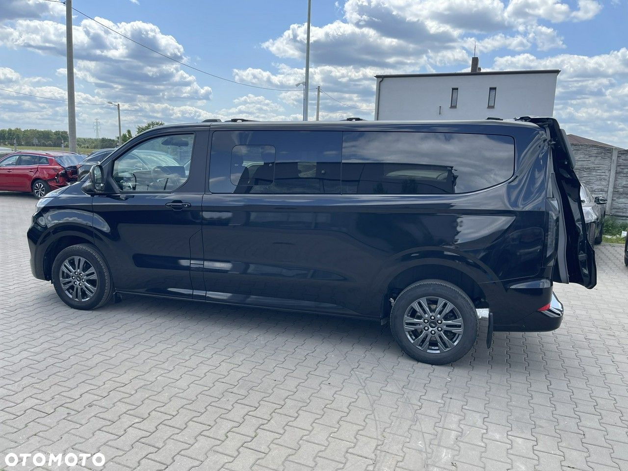 Ford Tourneo Custom 2.0 EcoBlue L2 Active SelectShift - 2