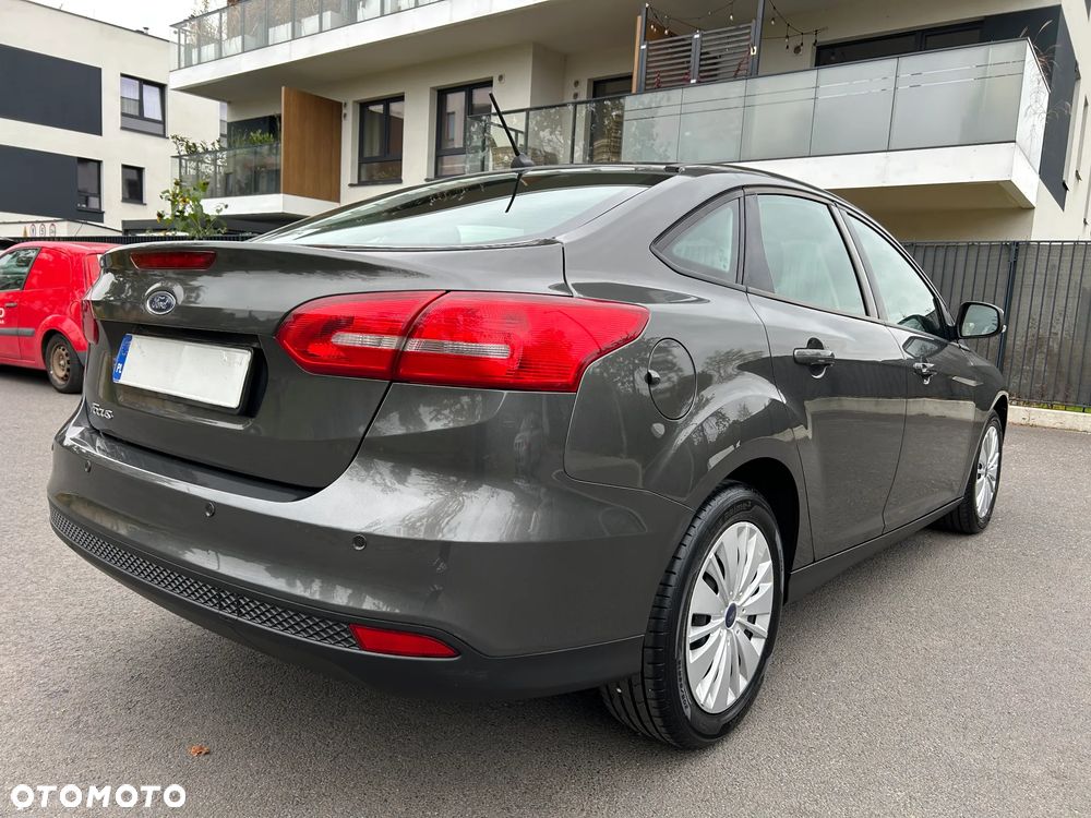 Ford Focus 1.6 Trend - 29
