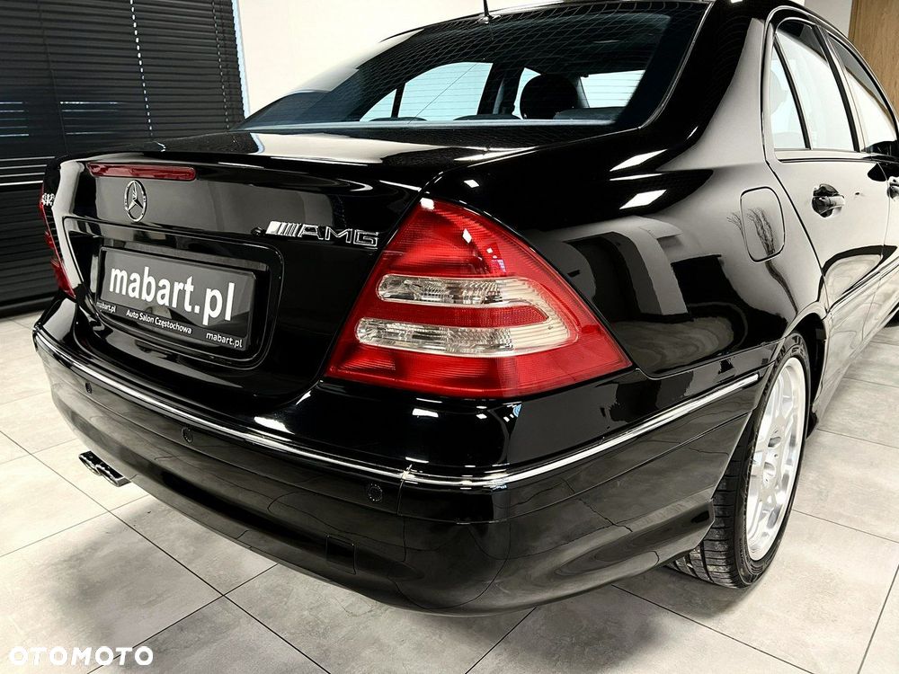 Mercedes-Benz Klasa C 32 AMG - 12