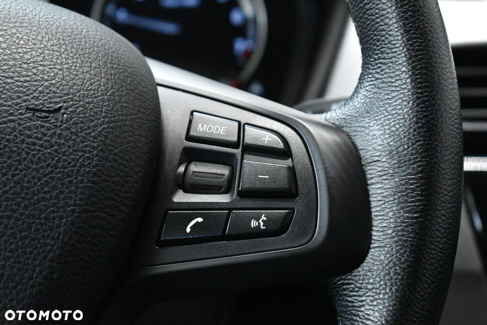 BMW X1 sDrive18i Advantage - 14