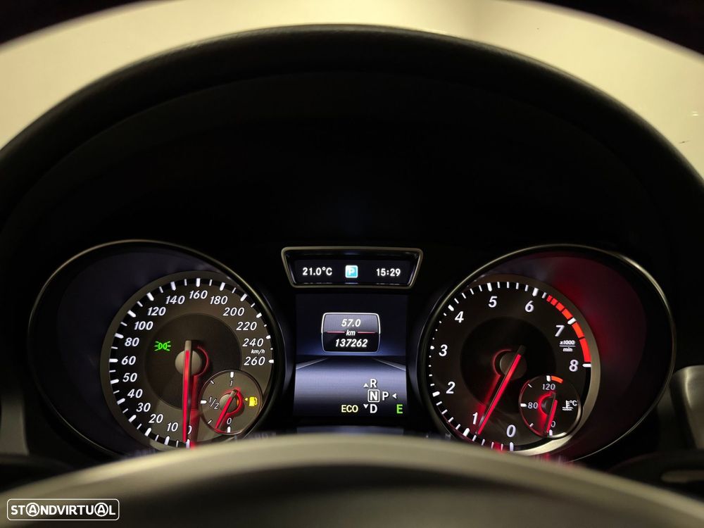 Mercedes-Benz GLA 200 - 42