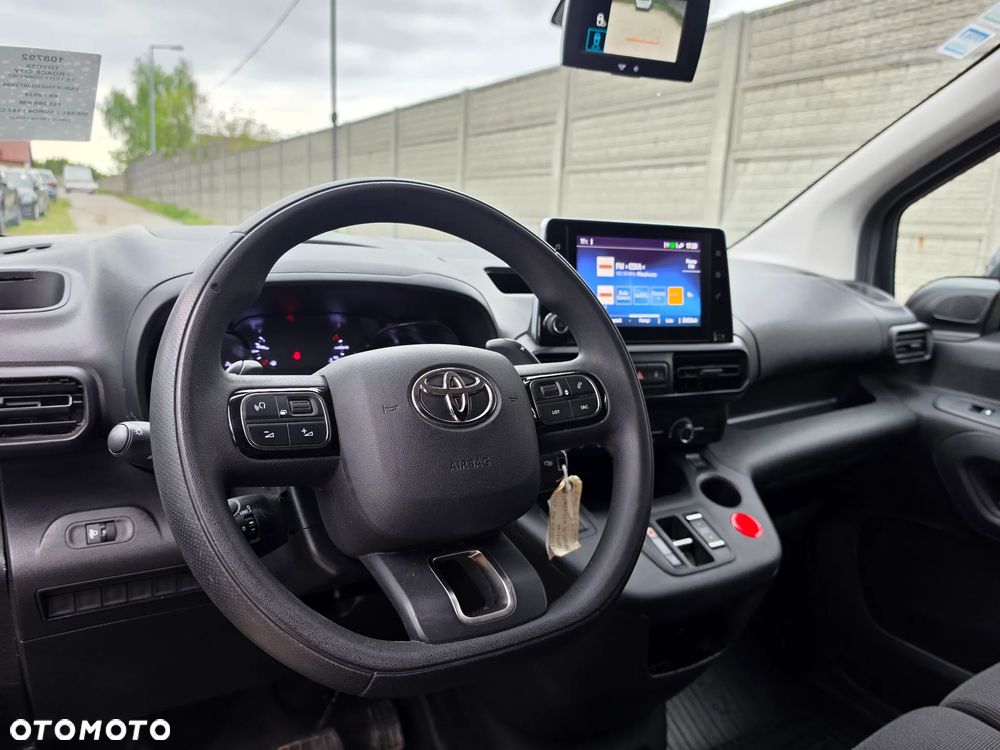 Toyota Proace City - 10