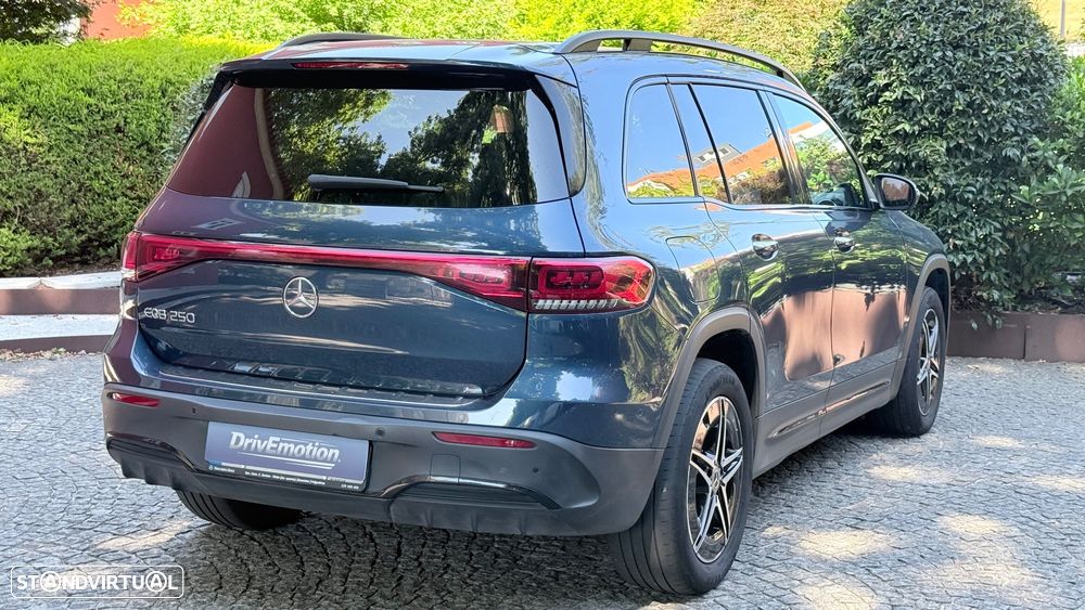 Mercedes-Benz EQB 250 AMG Line - 14