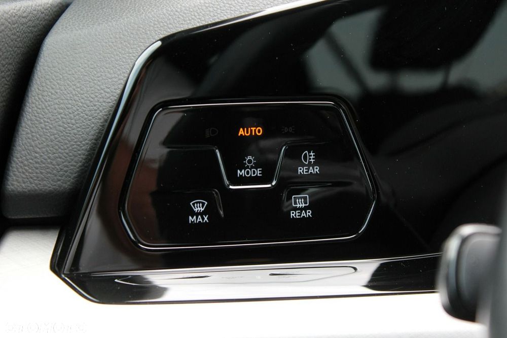 Volkswagen Golf Variant 2.0 TDI Life - 22