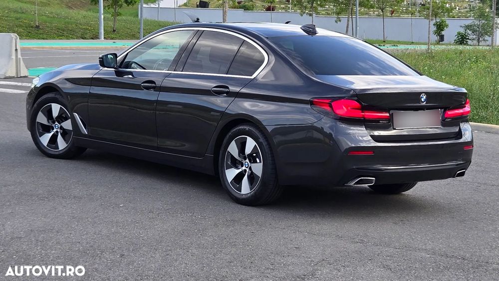 BMW Seria 5 520d AT MHEV - 16