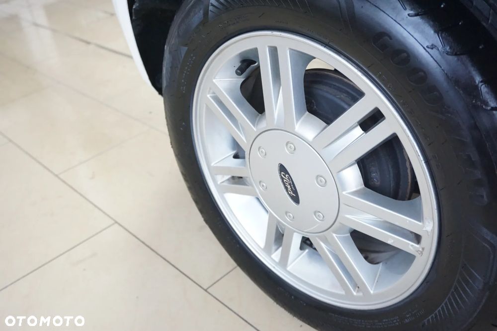 Ford Fiesta 1.6 TDCi Trend - 11