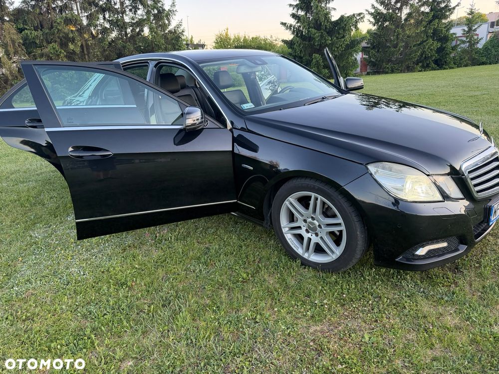 Mercedes-Benz Klasa E 220 CDI DPF BlueEFFICIENCY Automatik Avantgarde - 6