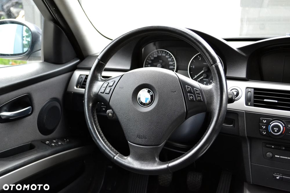 BMW Seria 3 320d DPF - 13