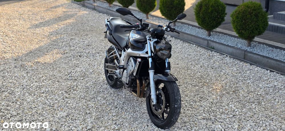 Yamaha FZ6 - 1