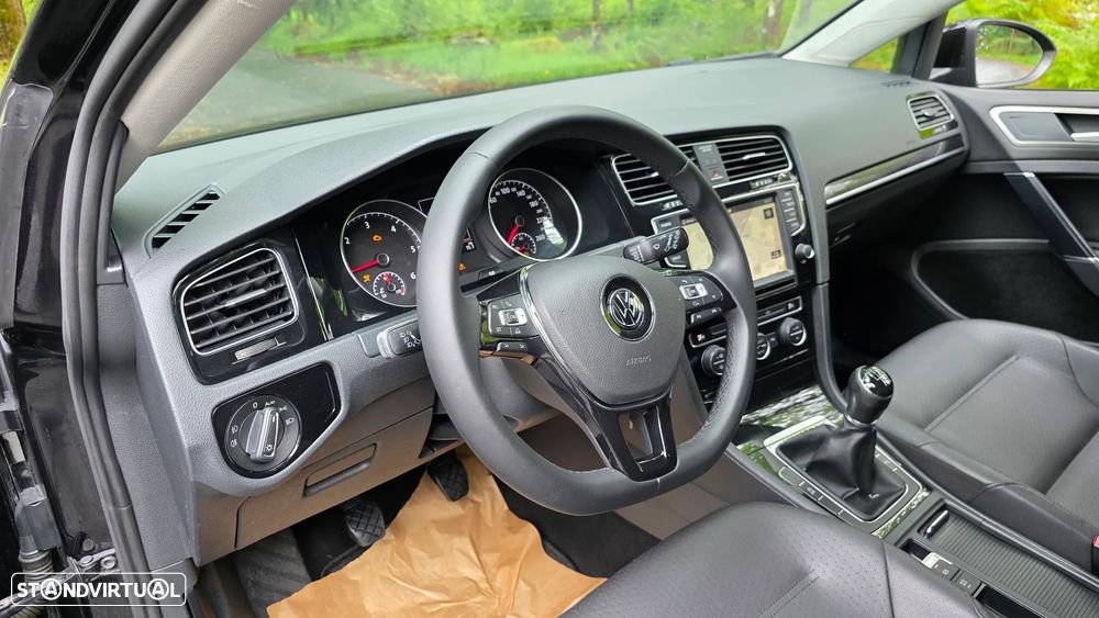 VW Golf 1.6 TDi R-Line - 43