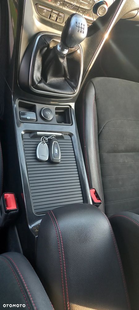 Ford Kuga - 18