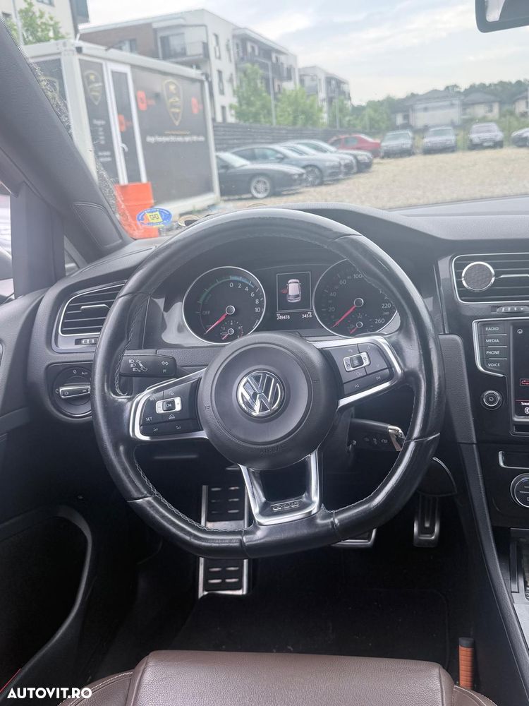 Volkswagen Golf Standard - 15