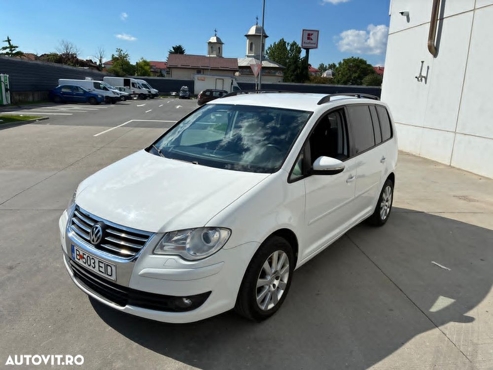 Volkswagen Touran 2.0 TDI DPF Highline DSG - 1