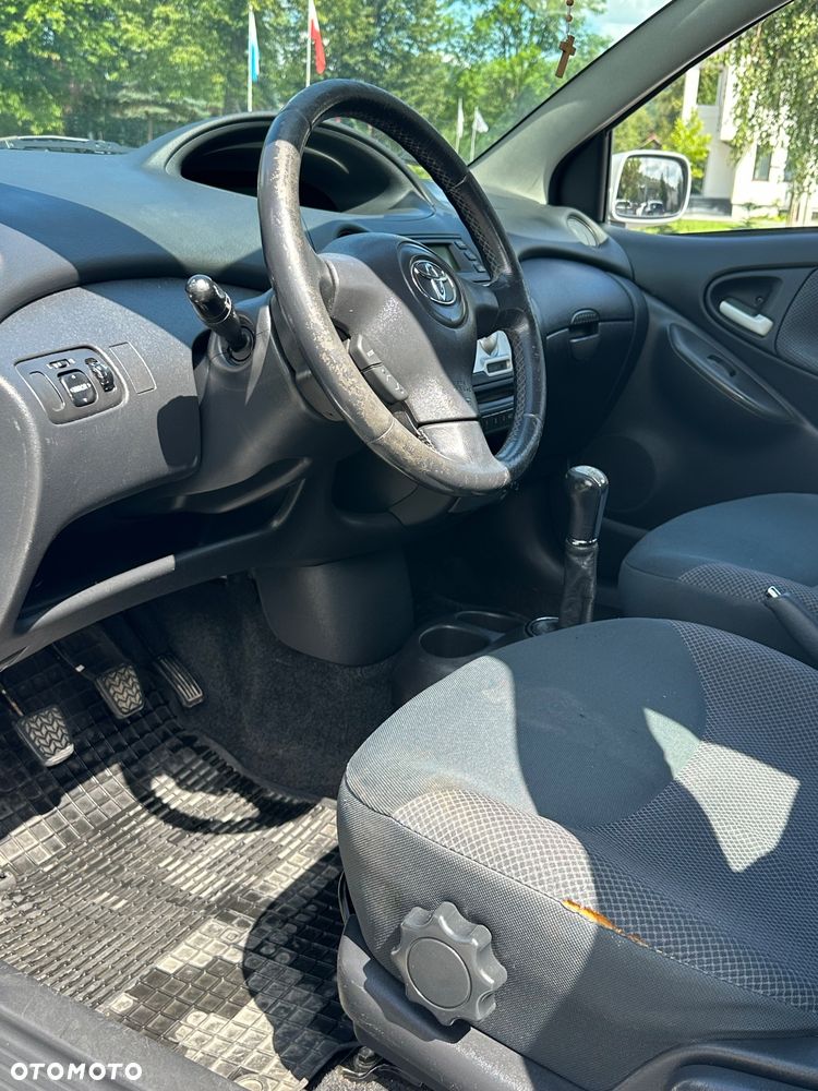 Toyota Yaris 1.4 D-4D Luna - 19