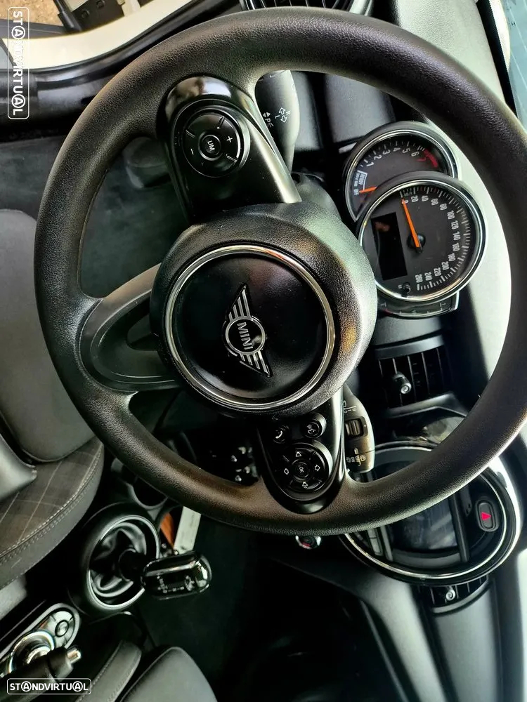MINI 5 Portas One Auto - 34