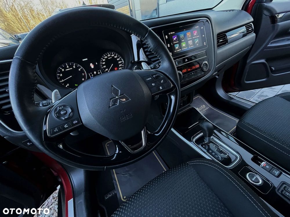 Mitsubishi Outlander 2.0 Intense + SDA 4WD CVT - 30