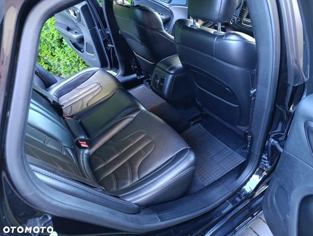 Chrysler 200 - 5