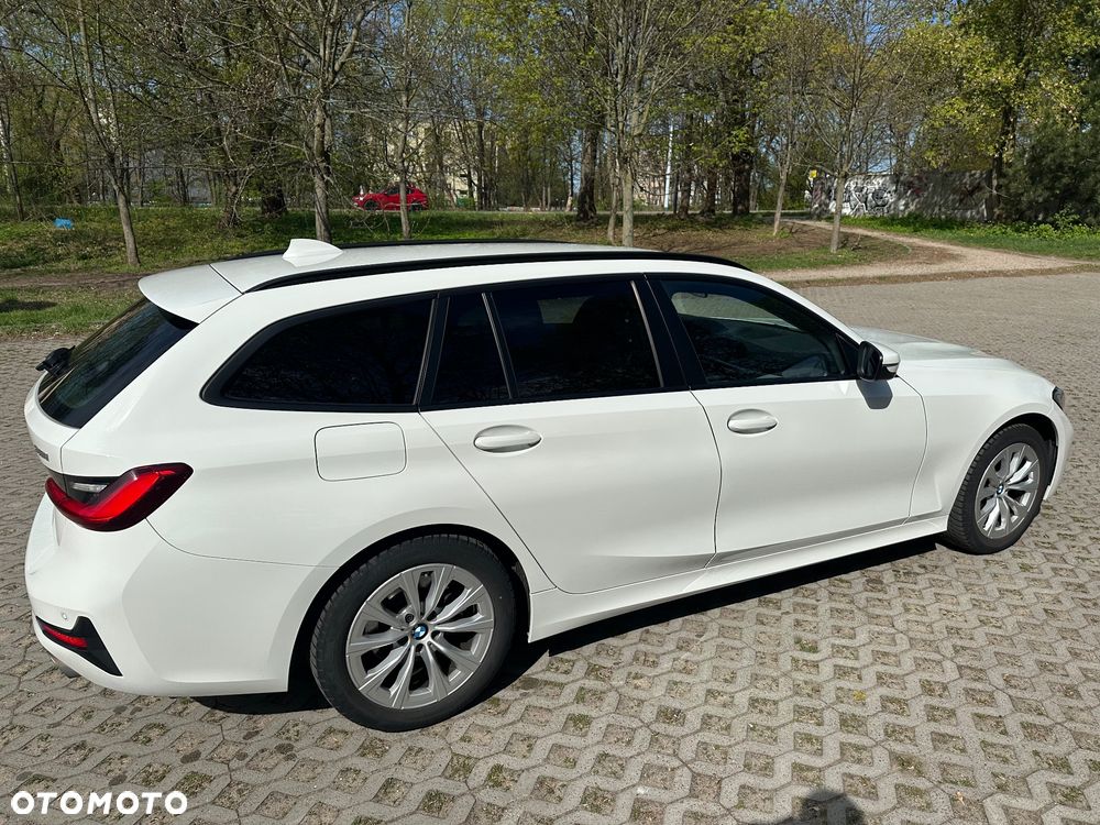 BMW Seria 3 318i - 7