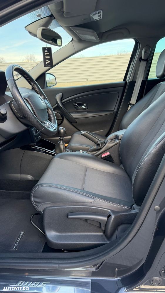 Renault Megane ENERGY dCi 130 Start & Stop Bose Edition - 16