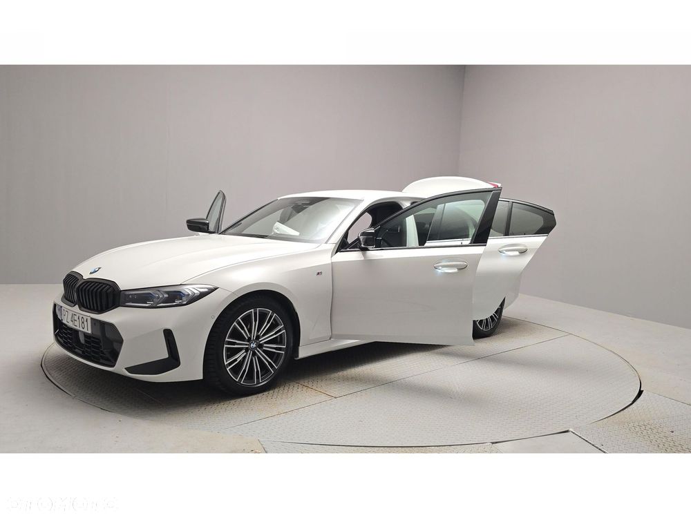 BMW Seria 3 320d xDrive mHEV M Sport sport - 9