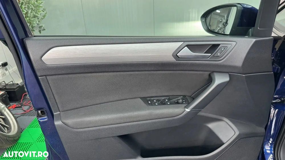 Volkswagen Touran - 18