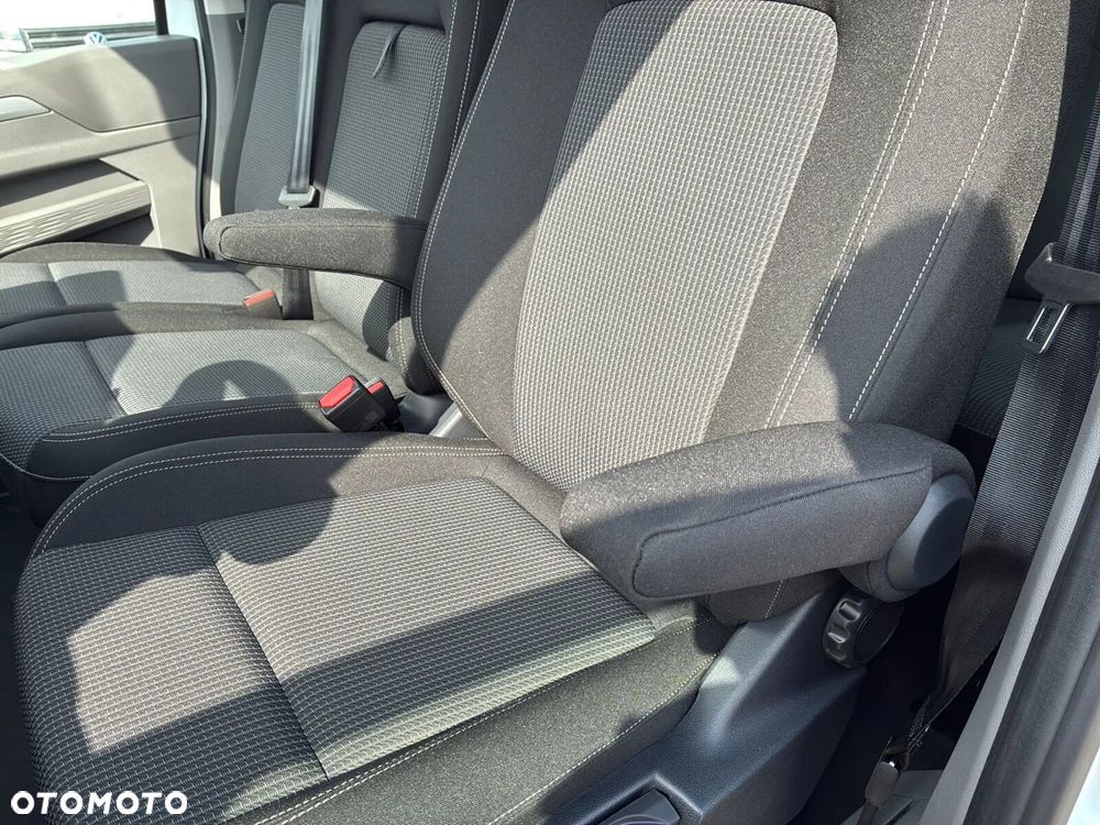 Volkswagen Transporter T7 Furgon Plus Edition/6 osob./AUTOMAT 2,0 l TDI 150 KM r. o. 3500 mm - 18