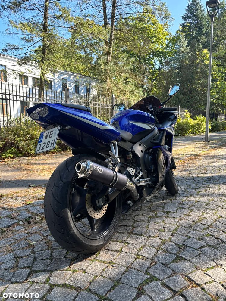 Yamaha R6 - 10