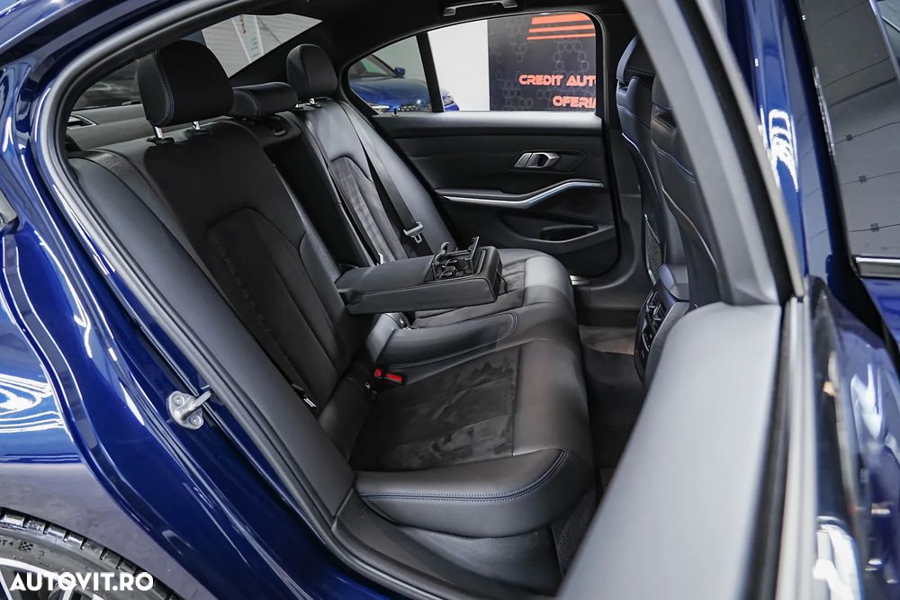 BMW Seria 3 320i AT - 9