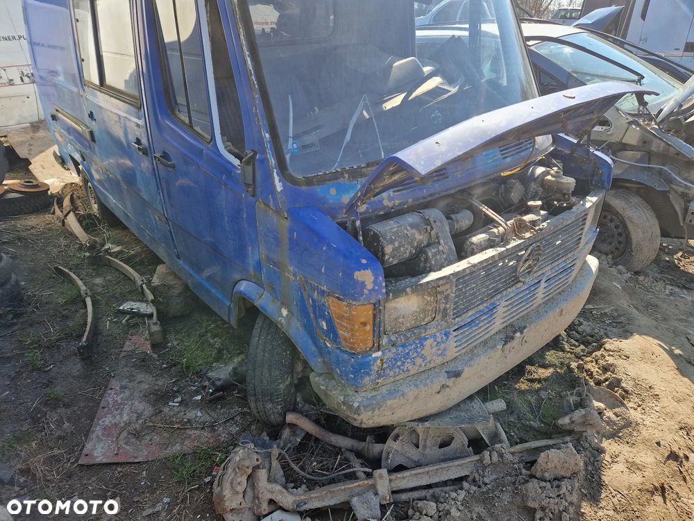 mercedes kaczka t1 maska zderzak lampa grill błotnik drzwi zbiornik paliwa szyba lusterko klamka - 3