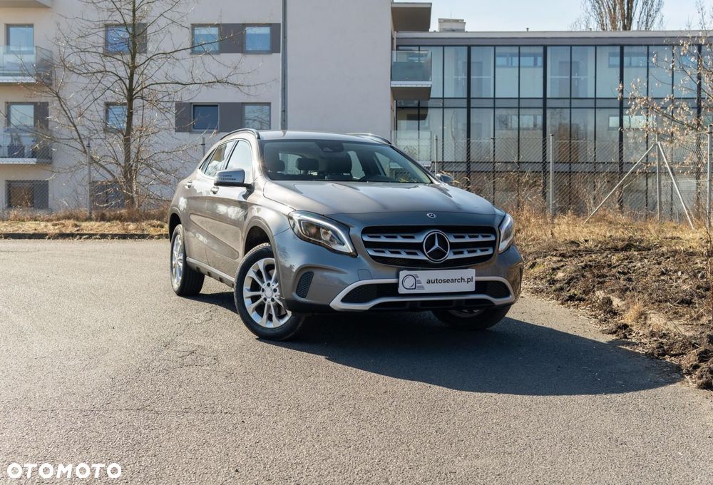 Mercedes-Benz GLA 220 4-Matic - 4