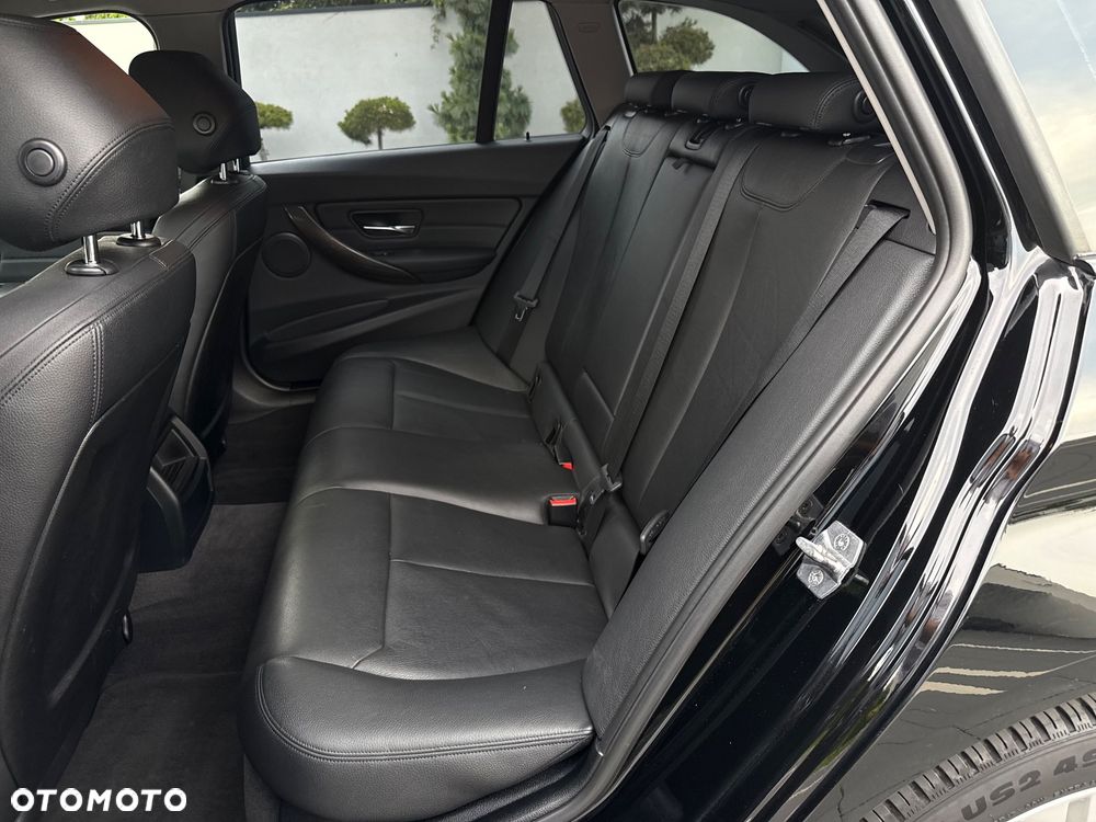 BMW Seria 3 320d Sport Line - 22