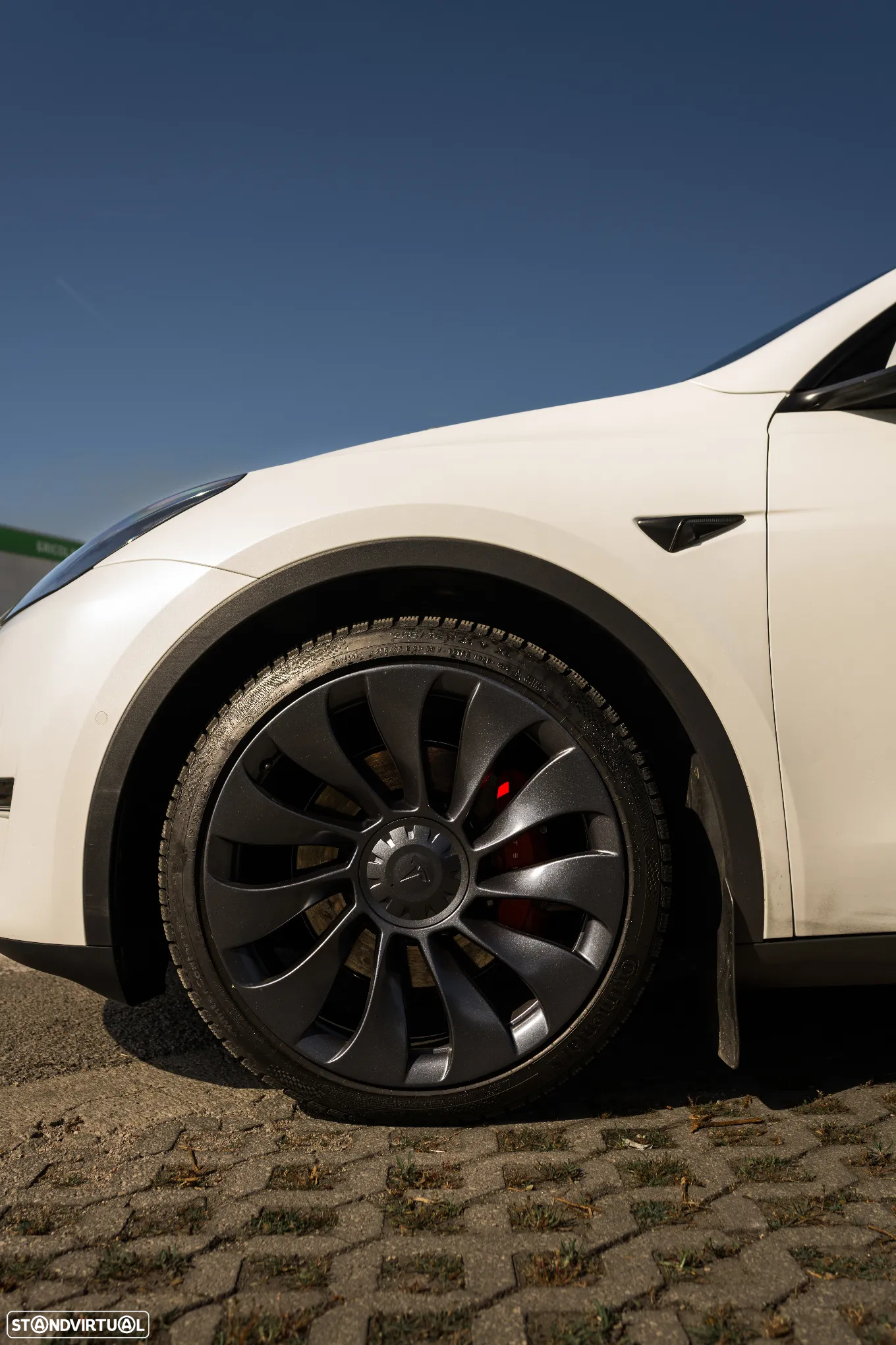 Tesla Model Y Performance Dual Motor AWD - 4