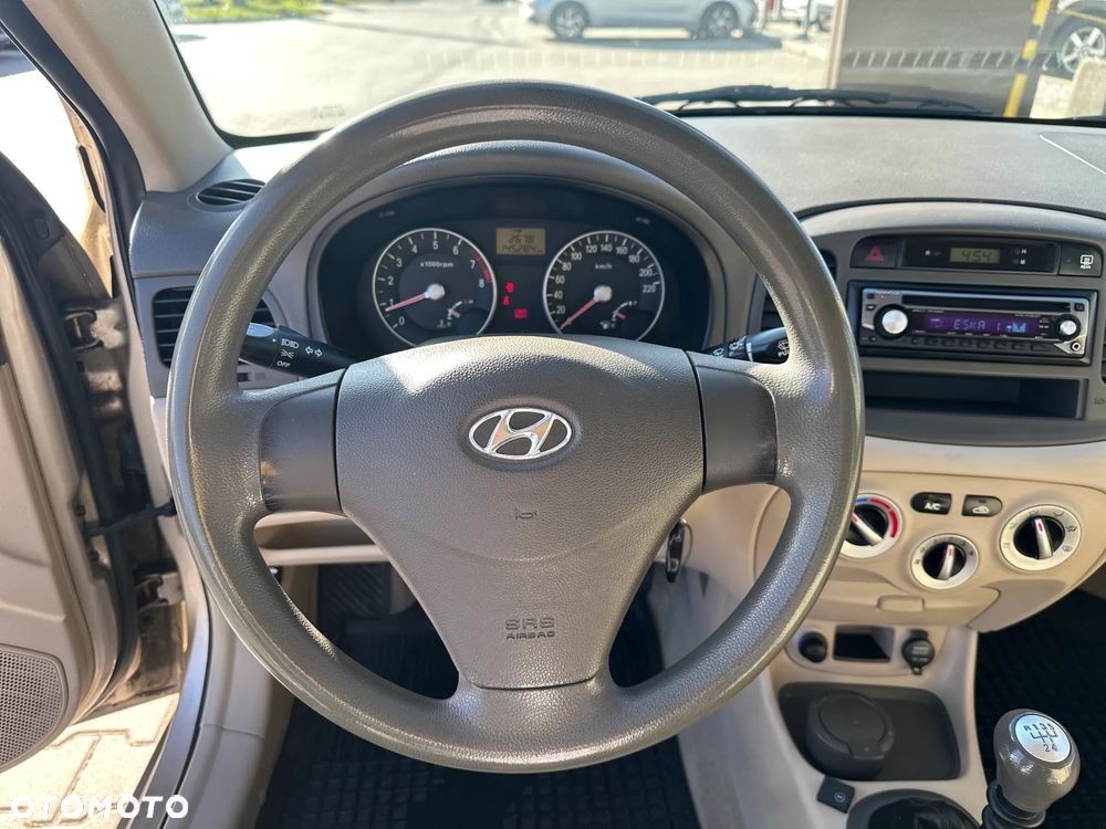 Hyundai Accent 1.4 Classic - 14