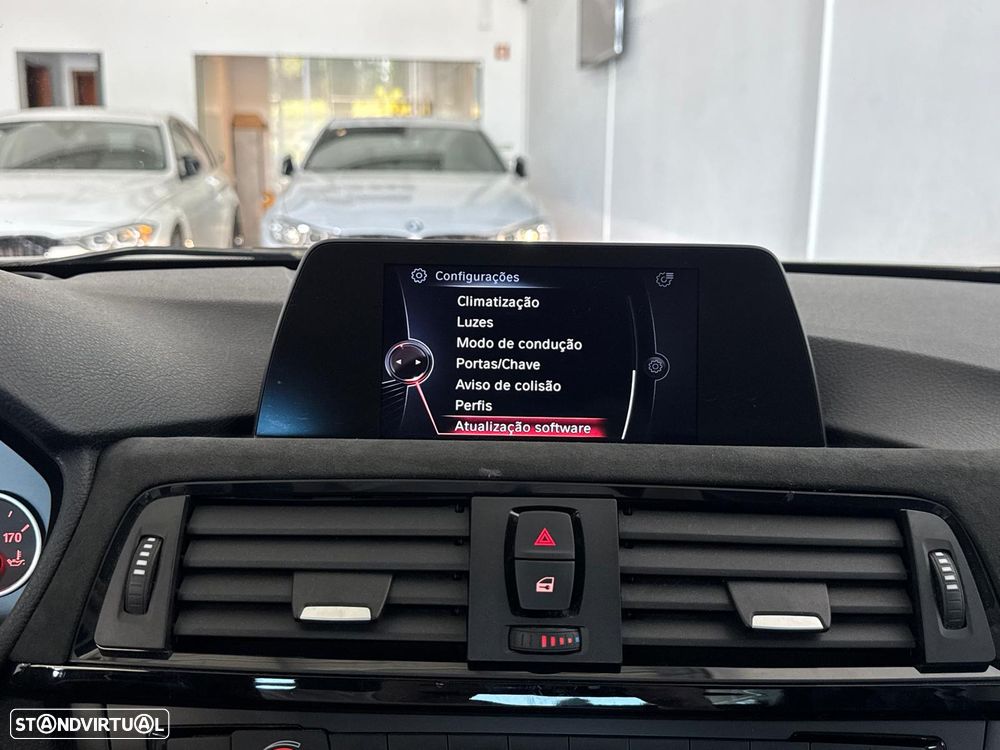 BMW 335 i Auto Pack M - 33