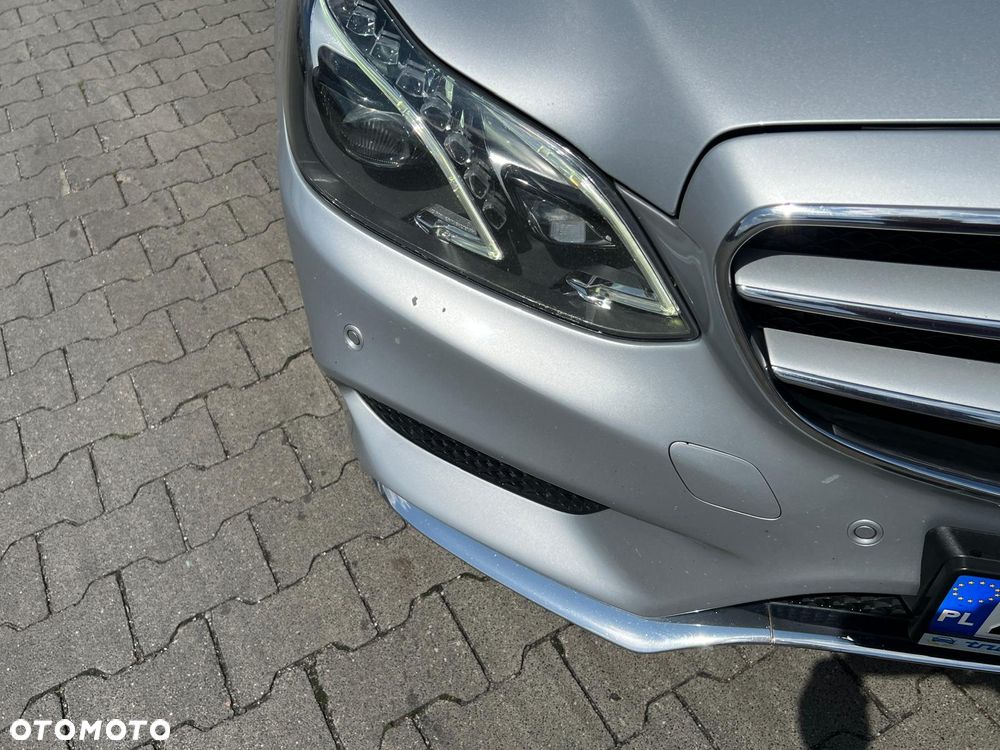 Mercedes-Benz Klasa E 300 BlueTEC 7G-TRONIC - 23