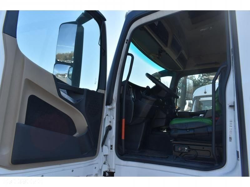 Mercedes-Benz Actros - 17