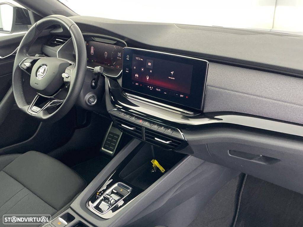 Skoda Octavia 1.4 TSI iV Sportline DSG - 24