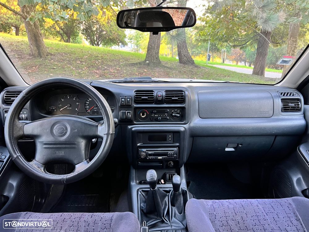 Opel Frontera 2.2 DTi - 8