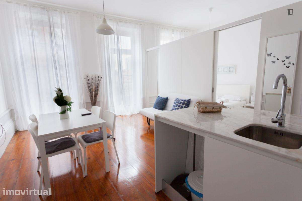 Apartamento com 1 quartos - localizado em Cedofeita Porto - Grande imagem: 4/11