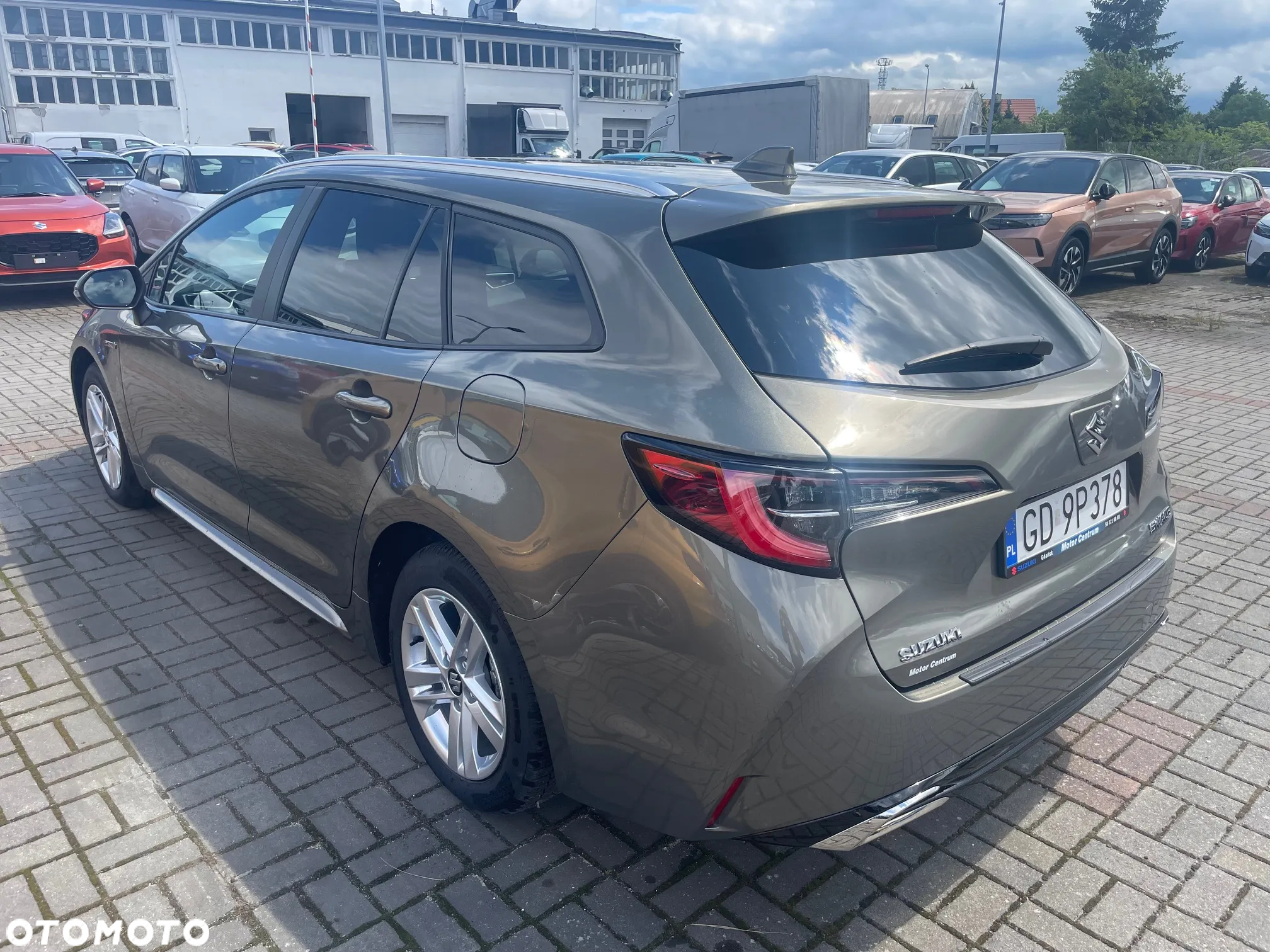 Suzuki Swace 1.8 Hybrid Premium Plus CVT - 4