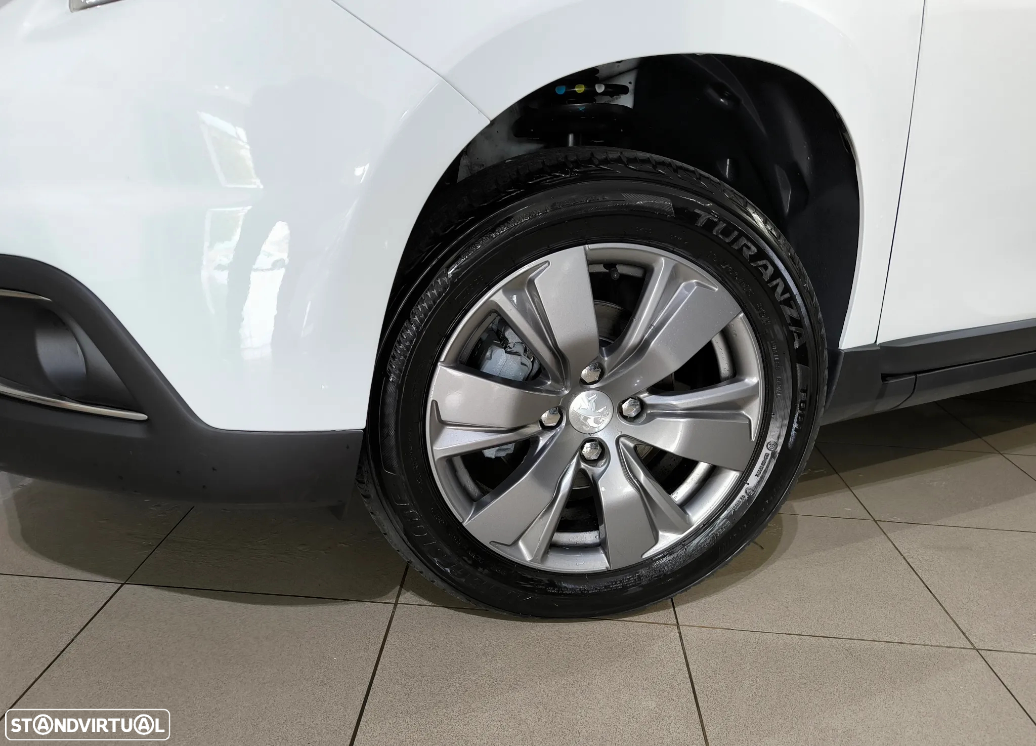 Peugeot 2008 1.2 PureTech Style - 5