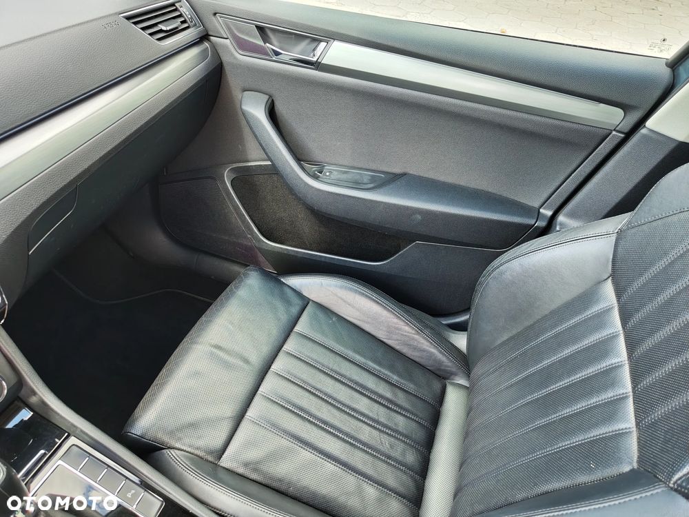 Skoda Superb 2.0 TDI DSG Style - 15